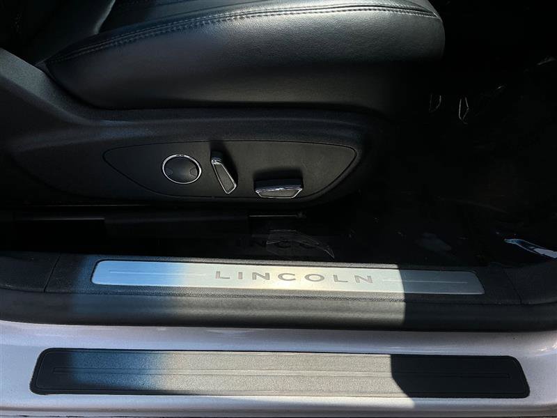 Used 2017 Lincoln MKZ Premiere image 33
