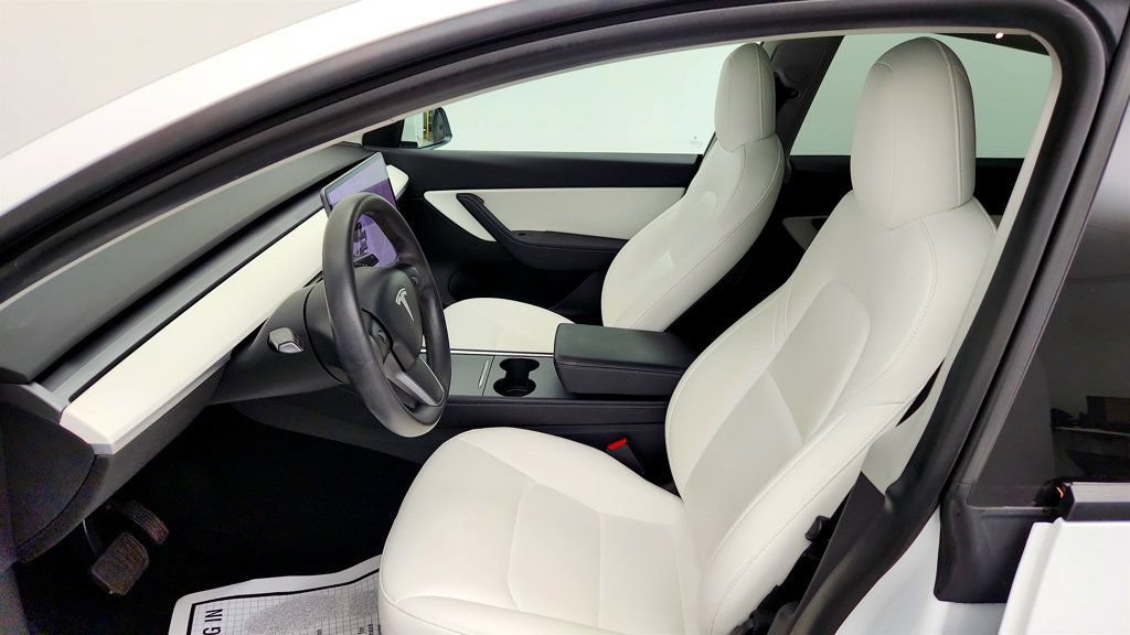 Used 2021 Tesla Model Y Long Range AWD/4WD image 25