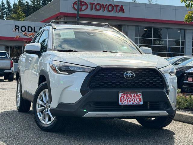Certified 2022 Toyota Corolla Cross LE w/ Black Badges Package (TMS)
