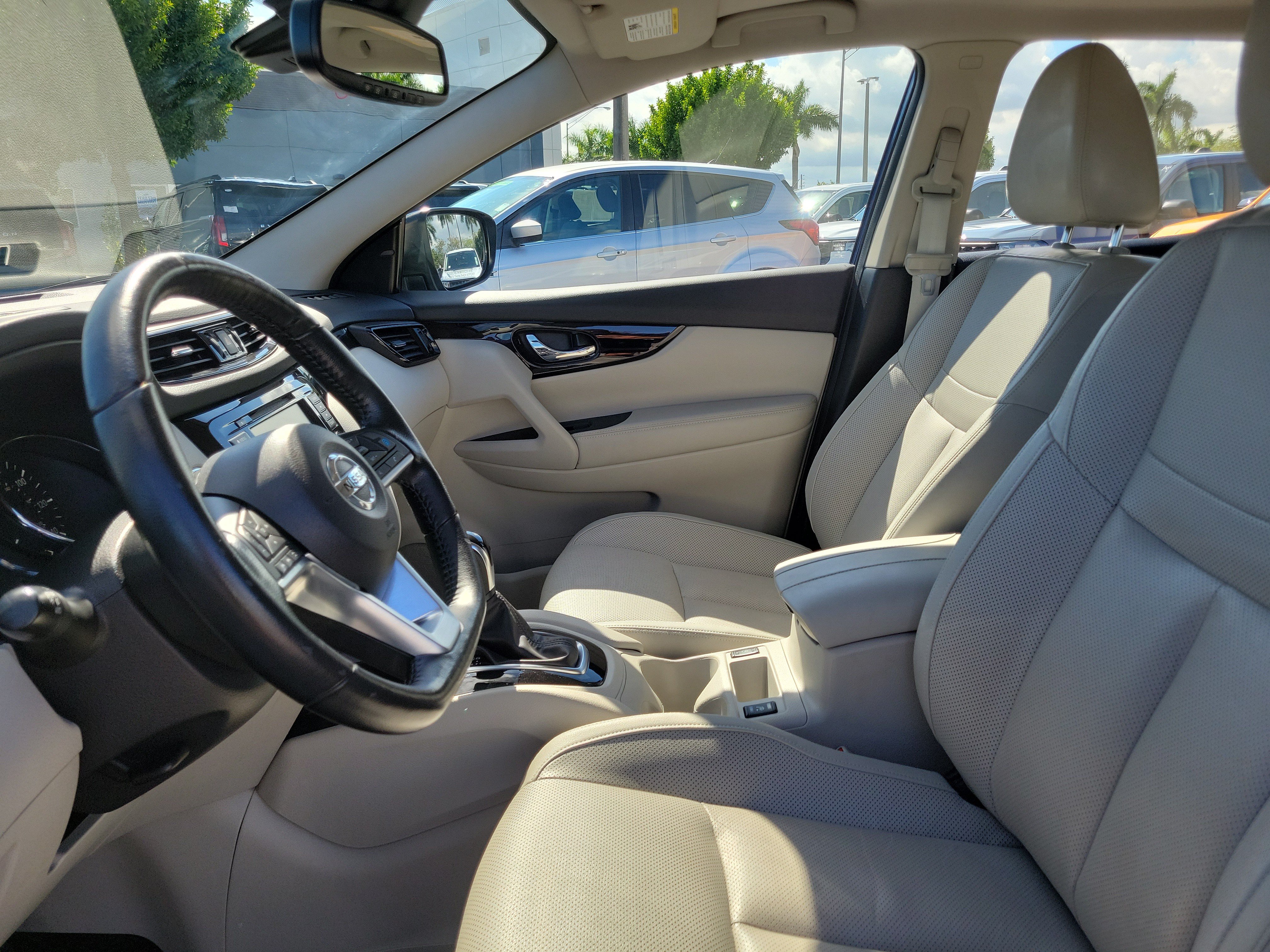 Used 2021 Nissan Rogue Sport SL w/ Premium Package FWD image 19