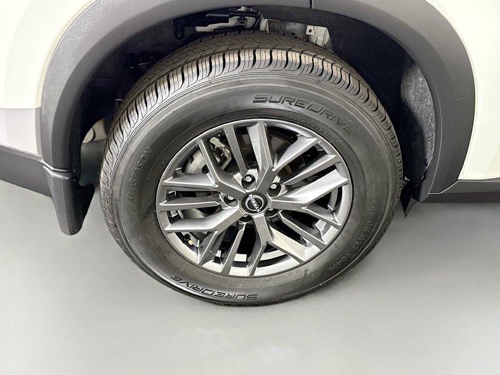 Used 2022 Nissan Rogue S AWD/4WD image 32