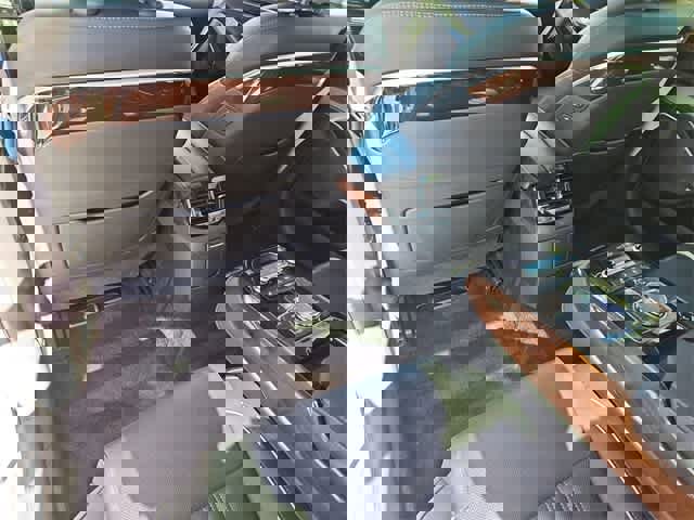 Used 2019 Genesis G90 3.3T Premium image 18