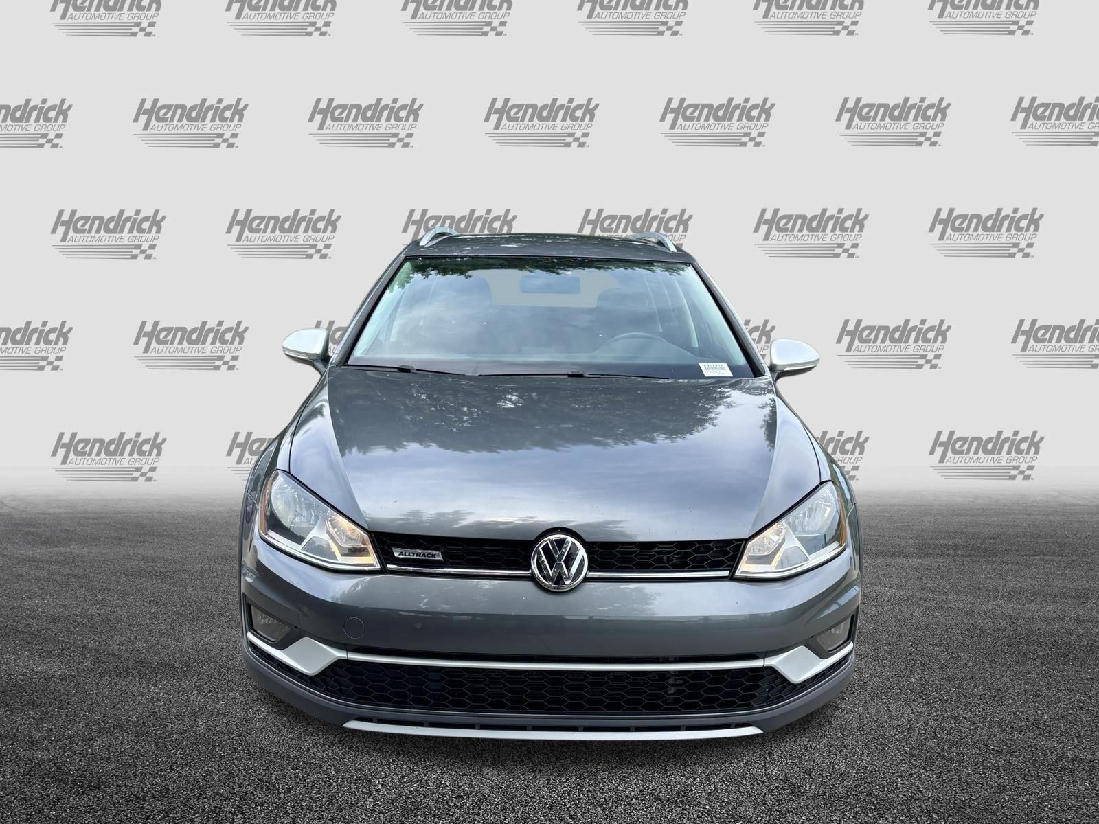 Used 2017 Volkswagen Golf Alltrack S AWD/4WD image 3