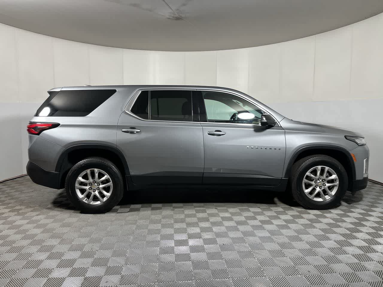 Used 2023 Chevrolet Traverse LS w/ LPO, Floor Liner Package AWD/4WD image 9