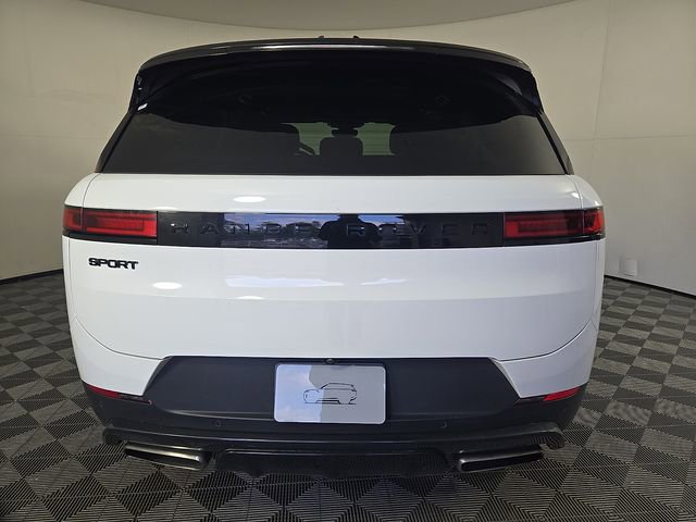 Used 2024 Land Rover Range Rover Sport SE AWD/4WD image 6