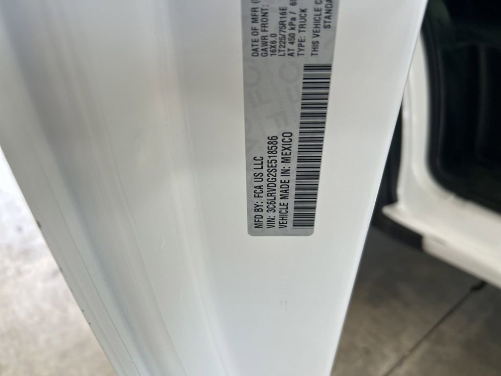 Used 2025 RAM ProMaster 2500 w/ Convenience Group FWD image 43