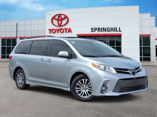 Used 2020 Toyota Sienna XLE image 1