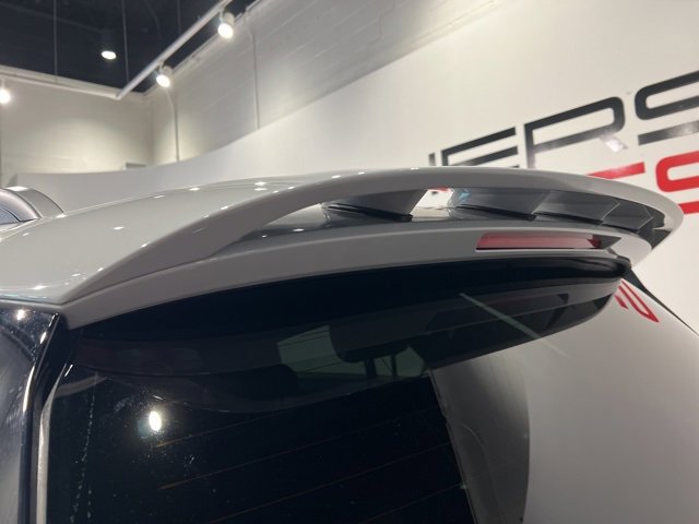 Used 2025 Mercedes-Benz GLE 450e 4MATIC w/ AMG Line Exterior image 15