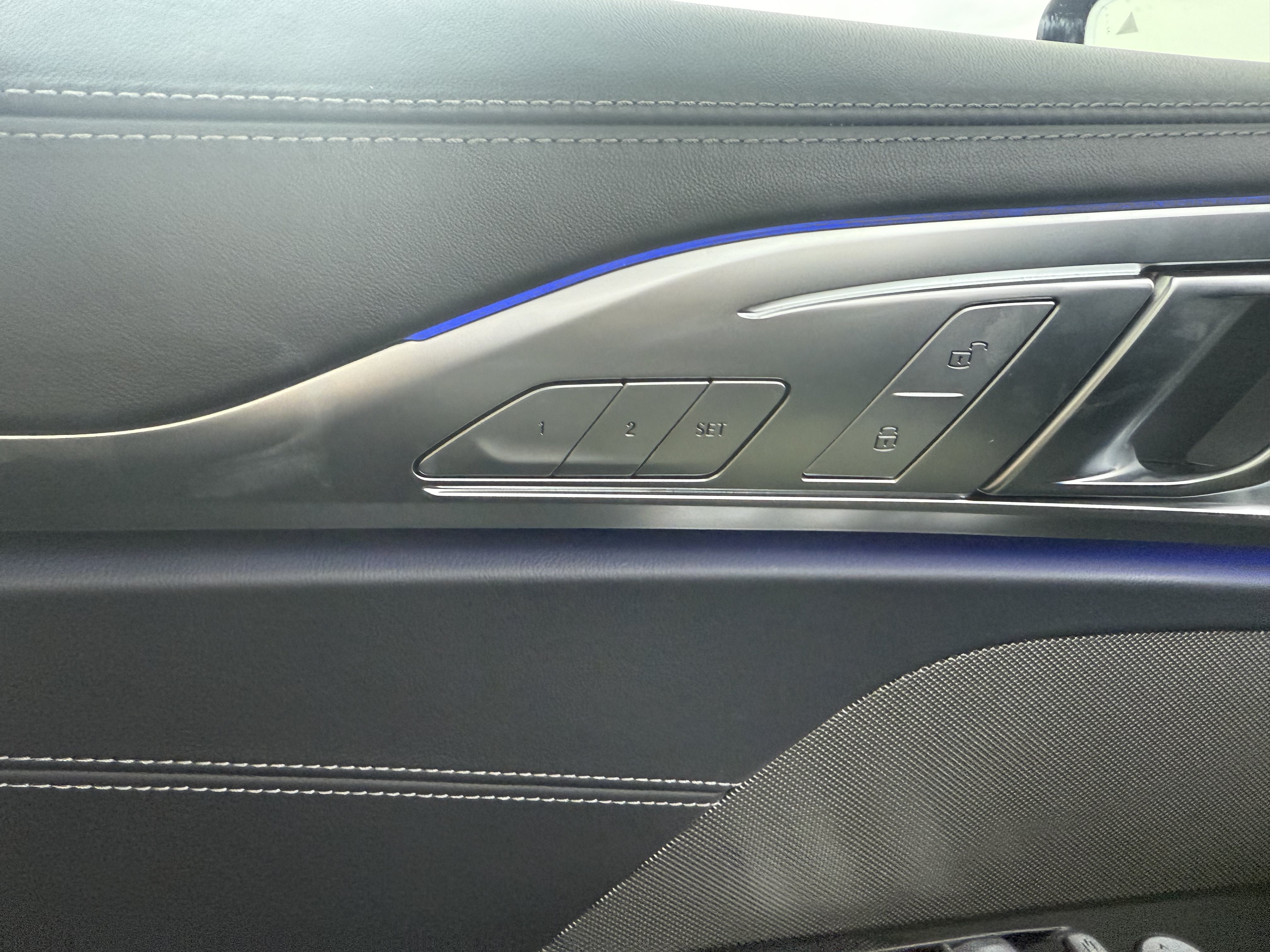 Used 2022 BMW M850i Gran Coupe xDrive w/ M Carbon Exterior Package AWD/4WD image 15