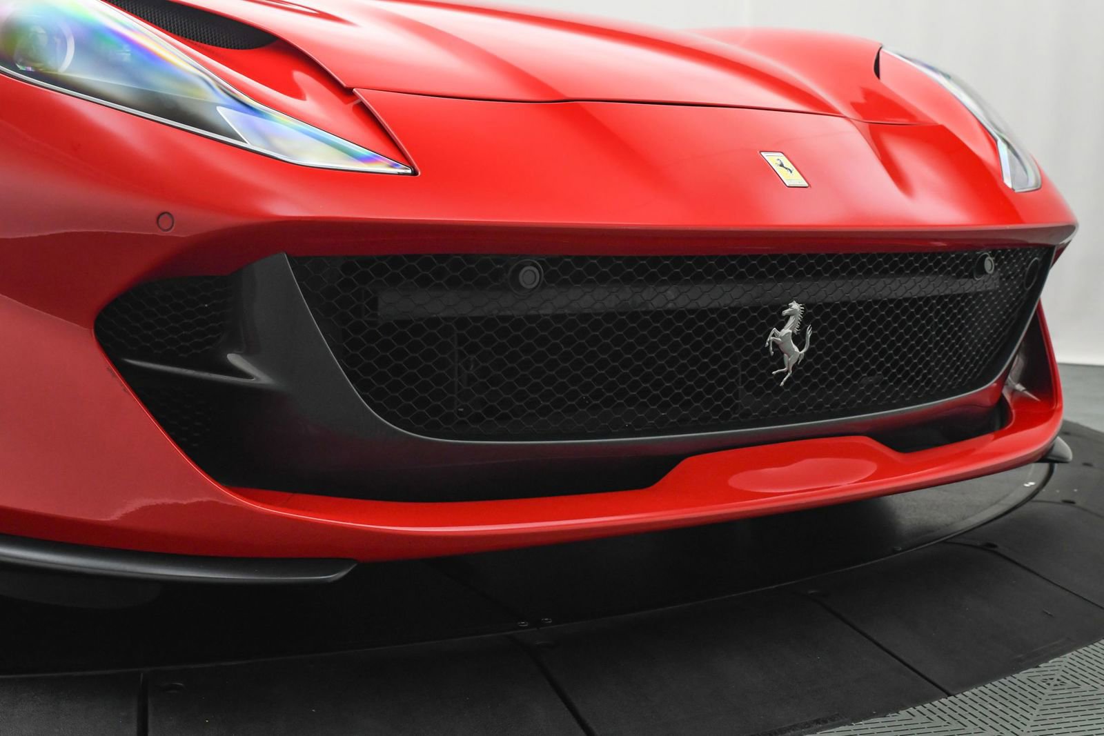 Used 2018 Ferrari 812 Superfast RWD image 31