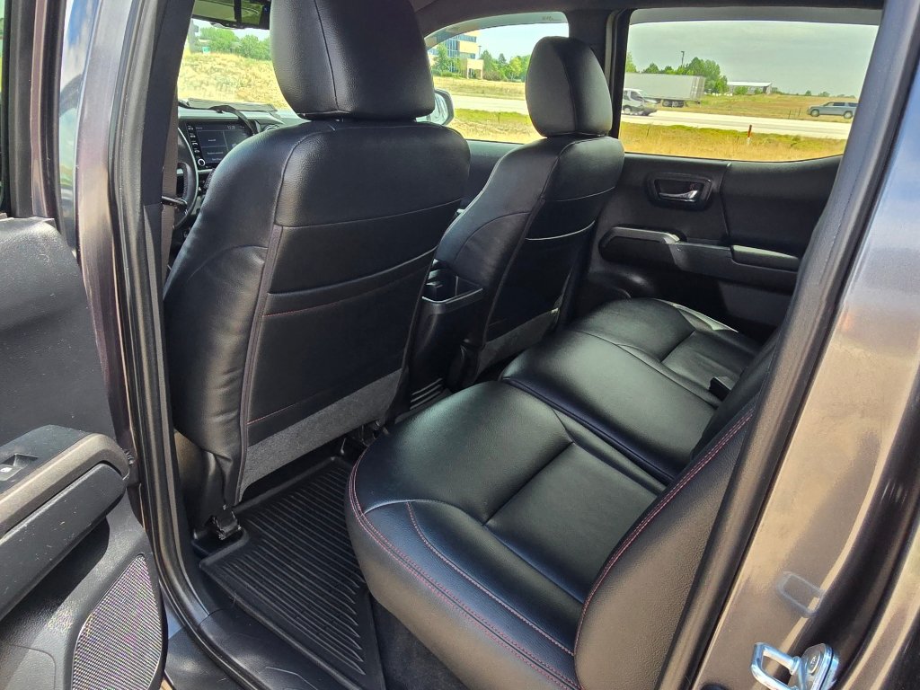 Used 2022 Toyota Tacoma TRD Sport w/ Technology Package RWD image 15