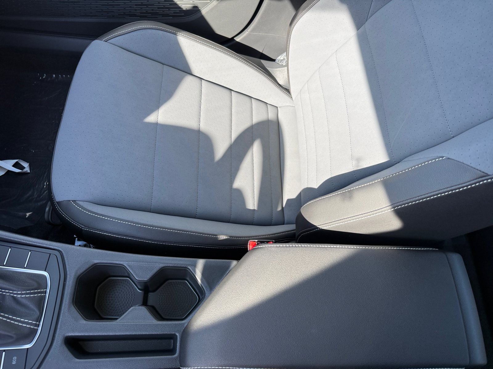 New 2027 Volkswagen Jetta SE FWD image 14
