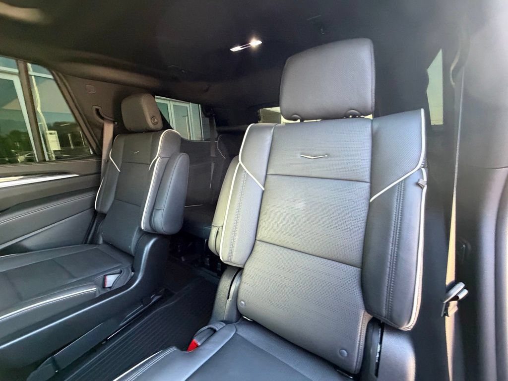New 2026 Cadillac Escalade Sport w/ Touring Package AWD/4WD image 18