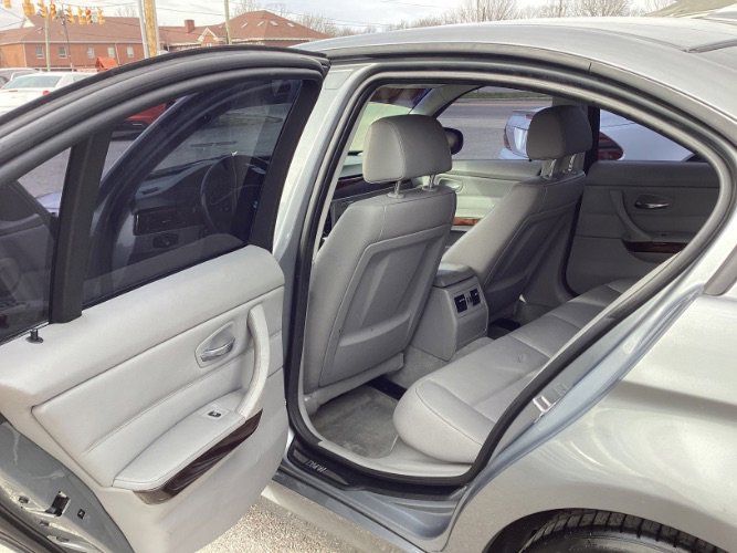 Used 2011 BMW 328i xDrive Sedan image 7