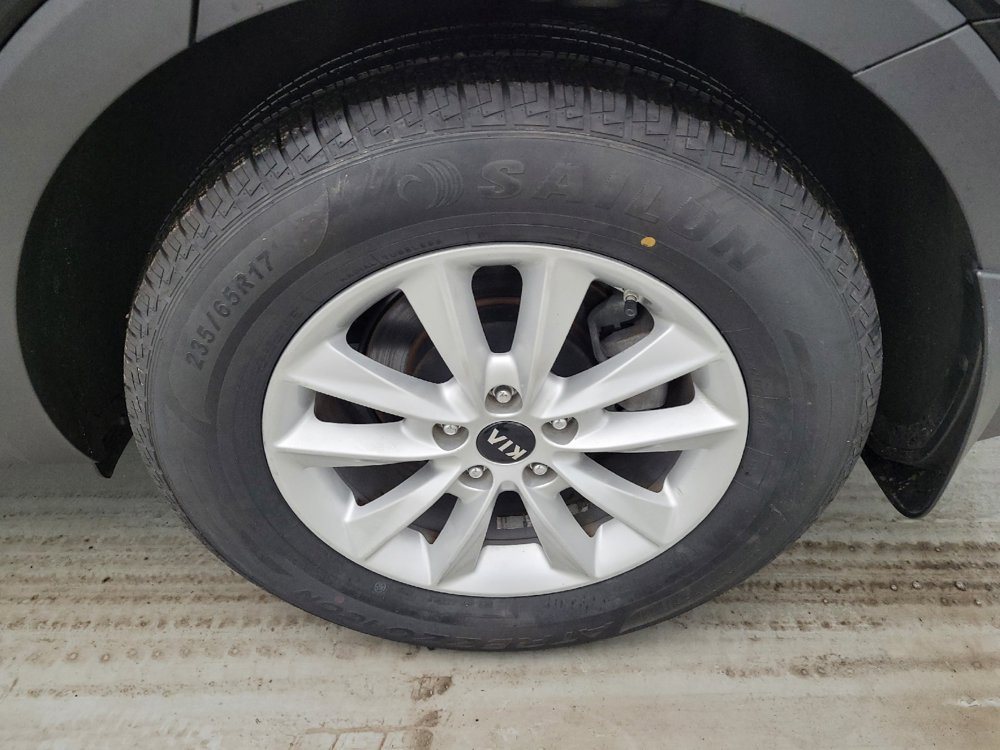 Used 2019 Kia Sorento FWD image 31