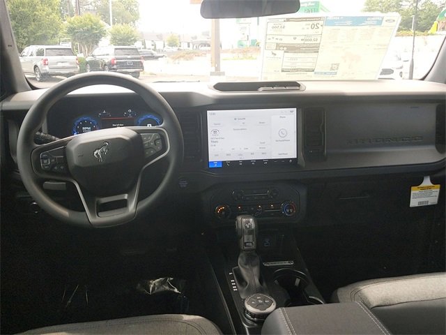 New 2025 Ford Bronco 4-Door image 28