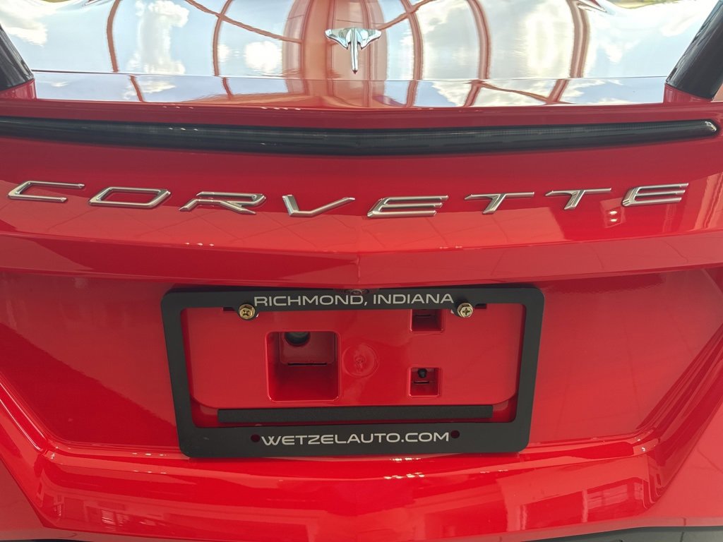 Used 2023 Chevrolet Corvette Stingray Premium Cpe w/ Z51 Performance Package image 17