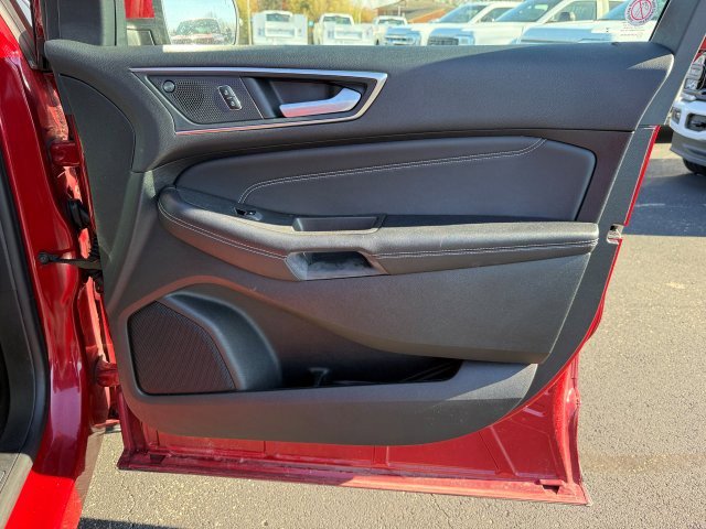 Used 2024 Ford Edge Titanium AWD/4WD image 21