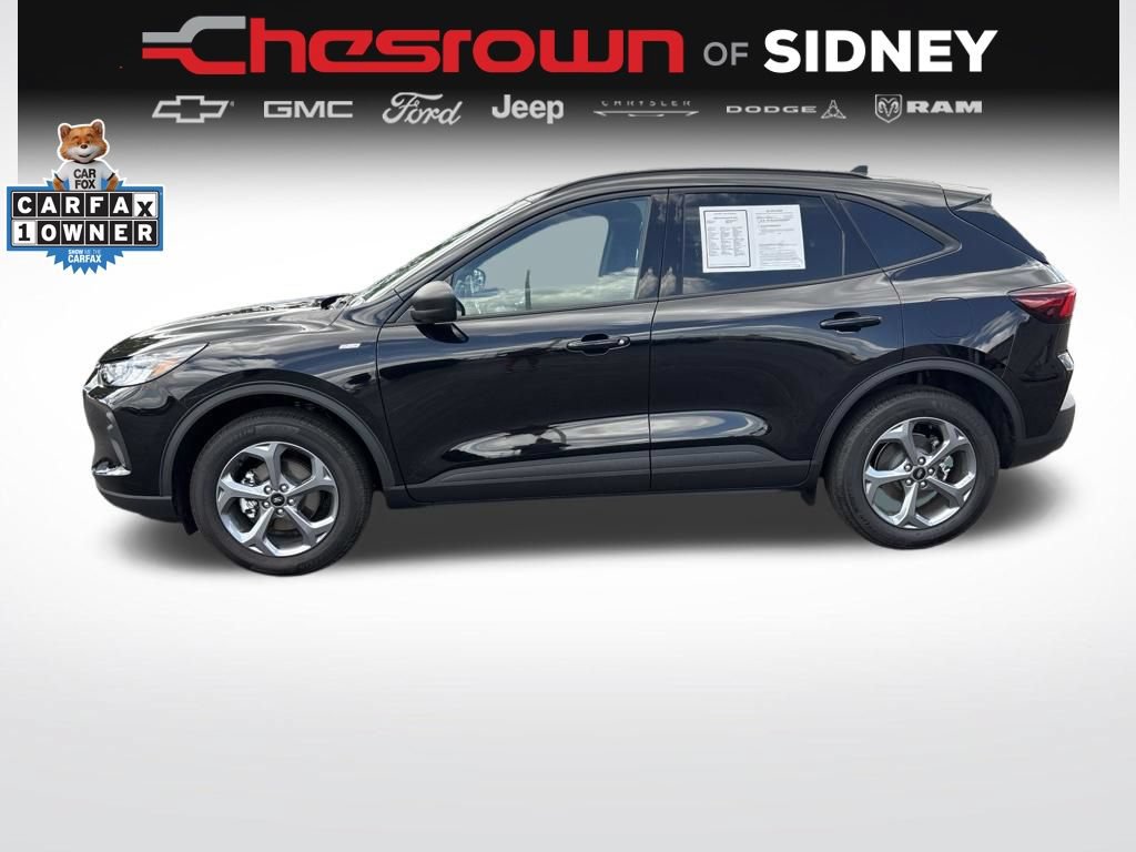 Used 2026 Ford Escape ST-Line w/ Cold Weather Package AWD/4WD image 2