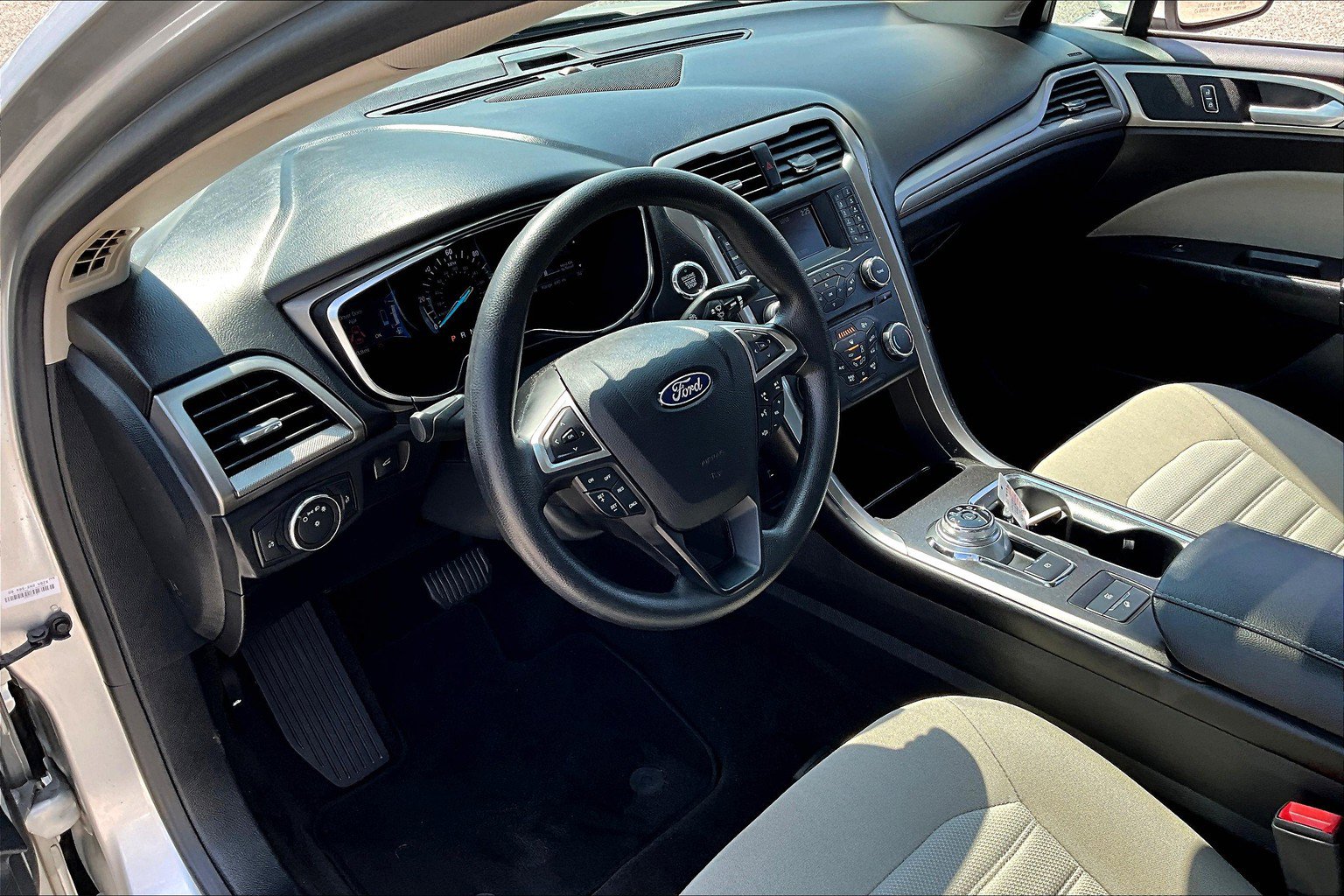 Used 2017 Ford Fusion S image 20