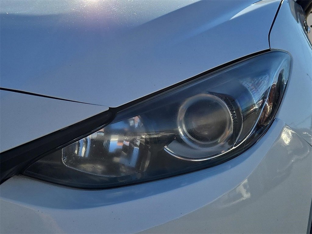 Used 2016 MAZDA MAZDA3 i Sport w/ Preferred Equipment Package image 9