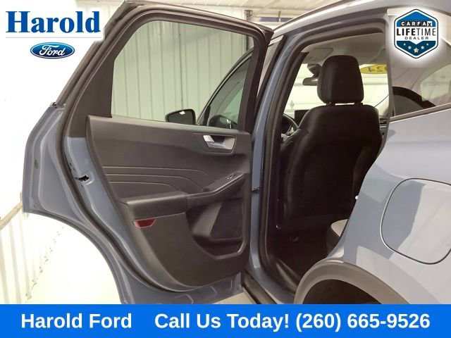 Used 2024 Ford Escape SE image 13