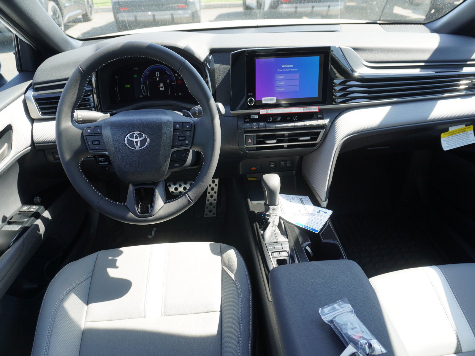 New 2026 Toyota Camry SE AWD/4WD image 2