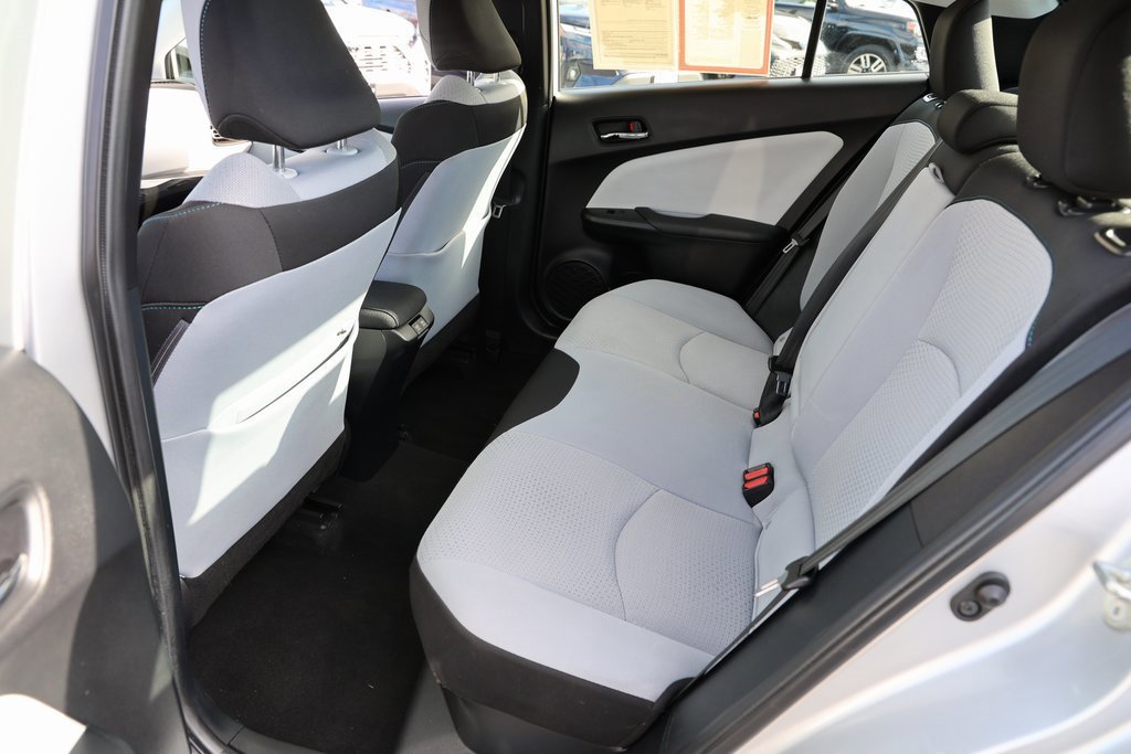 Certified 2022 Toyota Prius LE image 18
