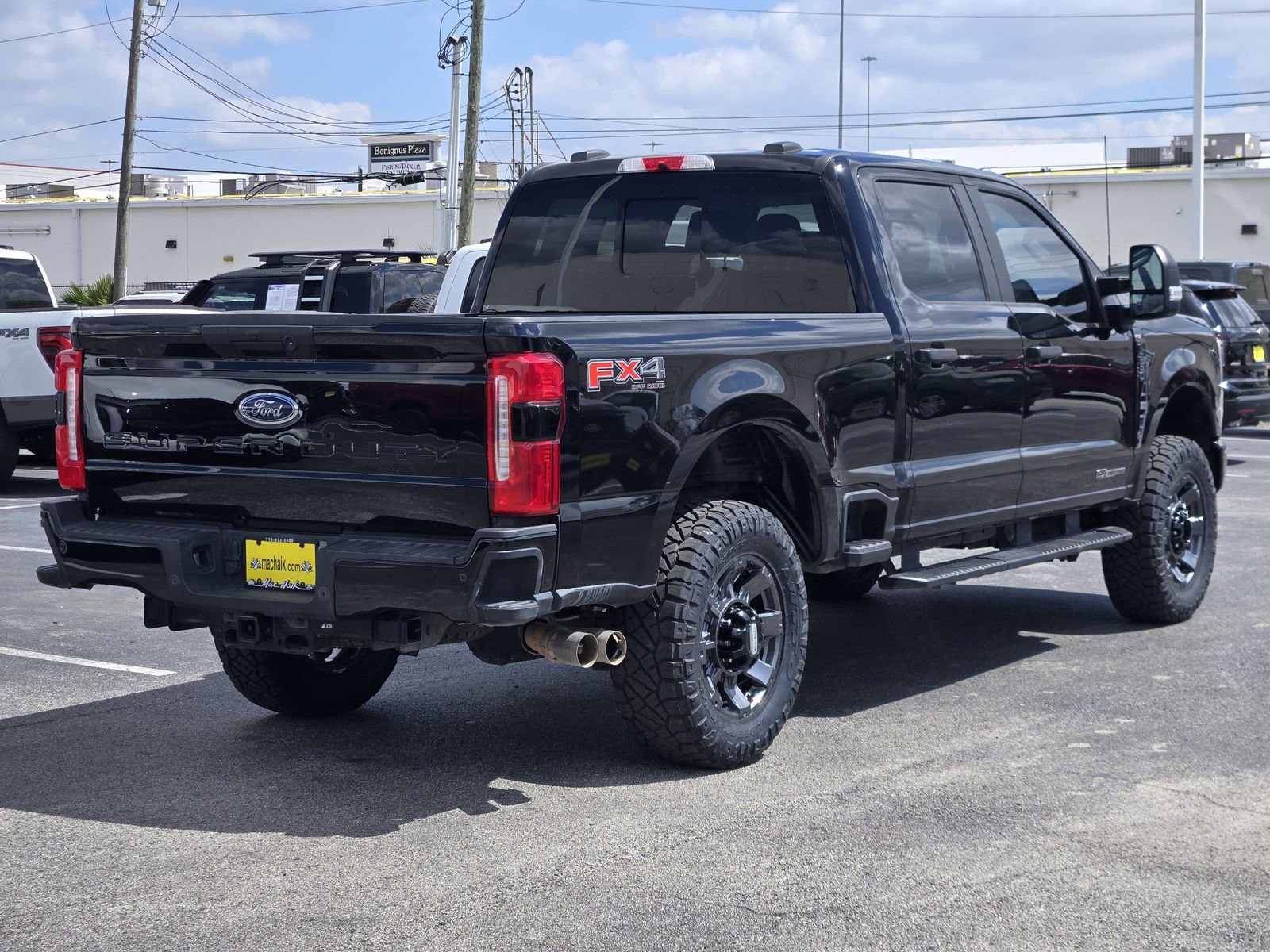 Used 2023 Ford F250 XL w/ STX Appearance Package image 5