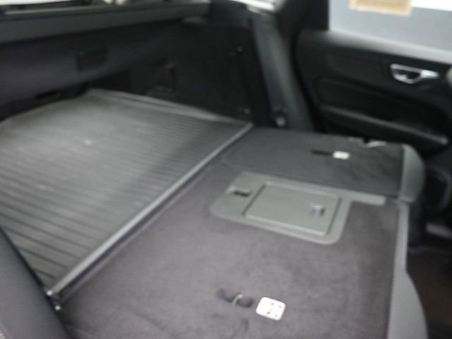 Used 2023 Volvo XC60 B6 Ultimate w/ Protection Package Premier image 27