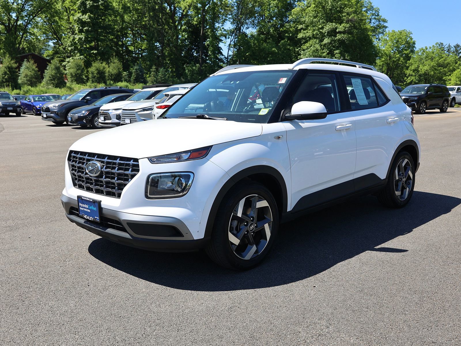 Certified 2023 Hyundai Venue SEL w/ Cargo Package FWD image 3