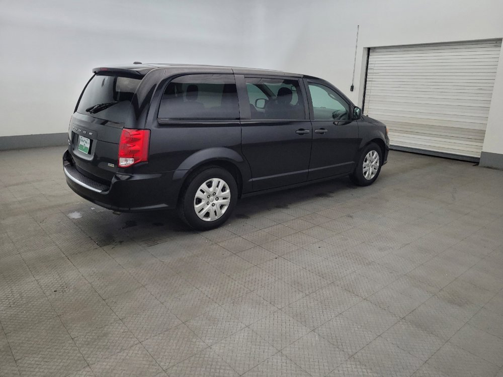 Used 2019 Dodge Grand Caravan SE w/ UConnect Hands-Free Group FWD image 10