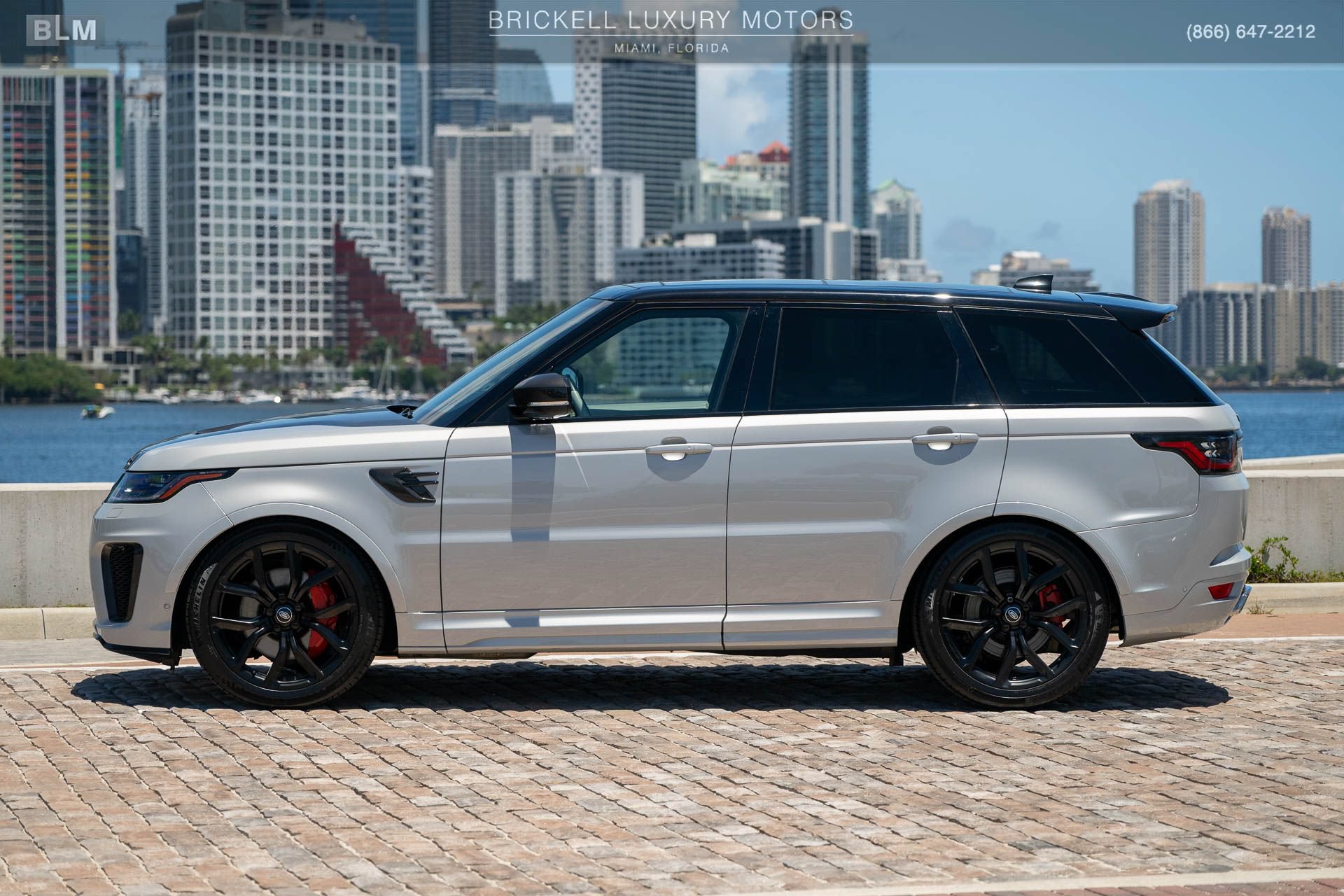 Used 2022 Land Rover Range Rover Sport SVR Carbon Edition AWD/4WD image 13