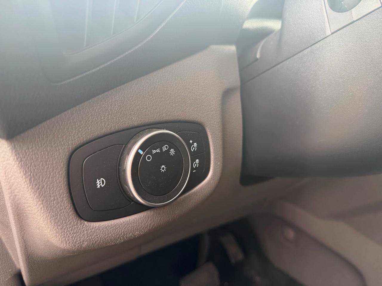 Used 2020 Ford Transit Connect XLT FWD image 19