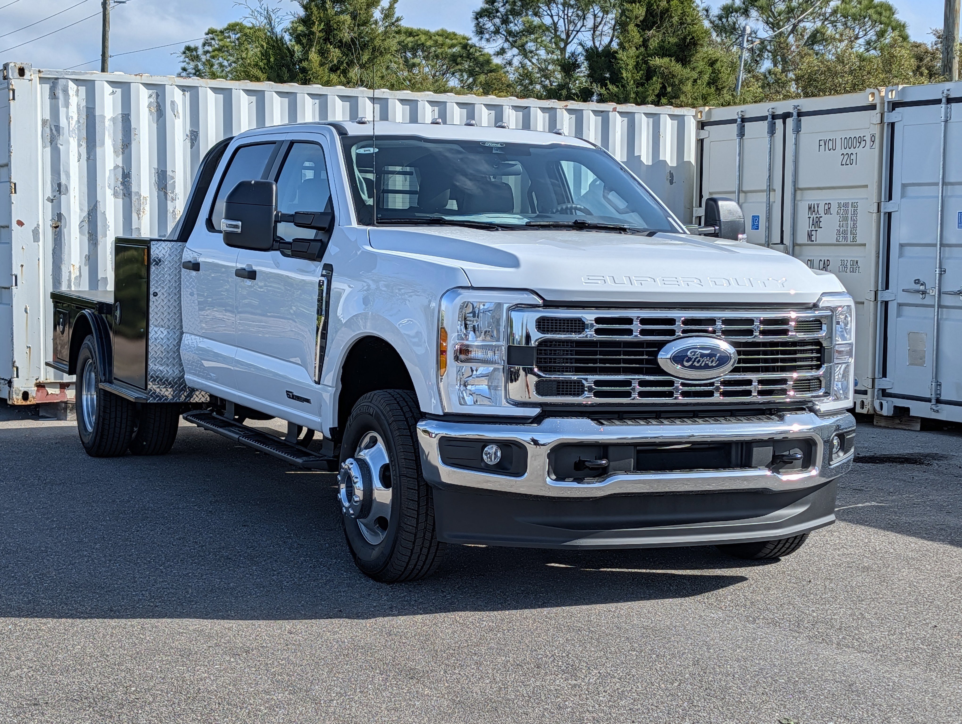 New 2026 Ford F350 XL w/ XL Chrome Package AWD/4WD video 2