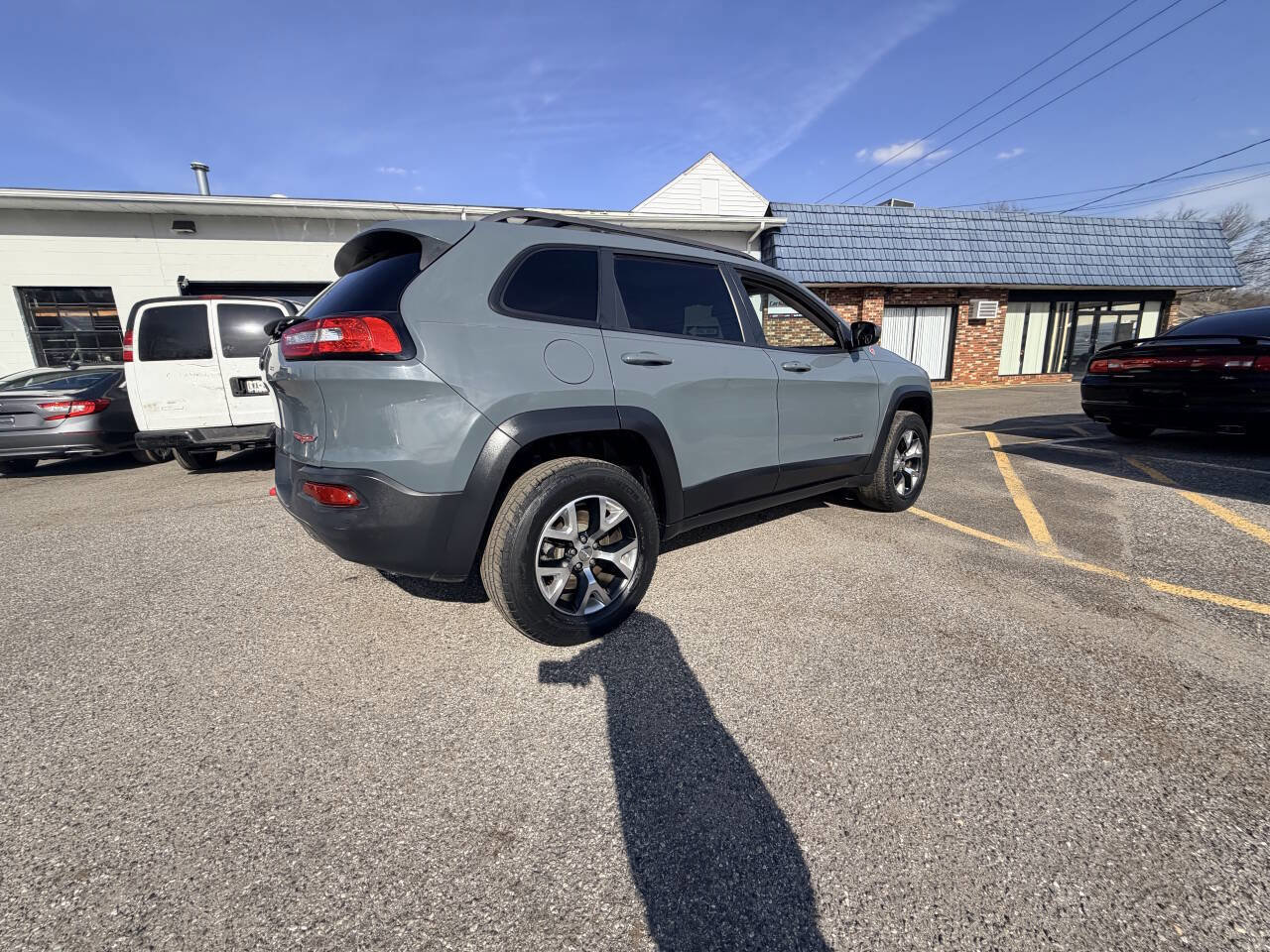 Used 2014 Jeep Cherokee Trailhawk w/ Comfort/Convenience Group image 12