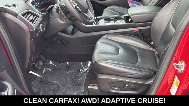 Used 2020 Ford Edge Titanium AWD/4WD image 25
