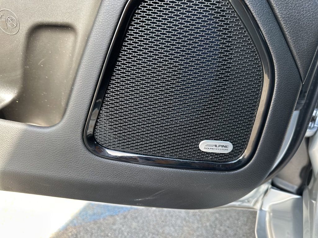 Certified 2025 Jeep Compass Limited w/ High Altitude Package image 13