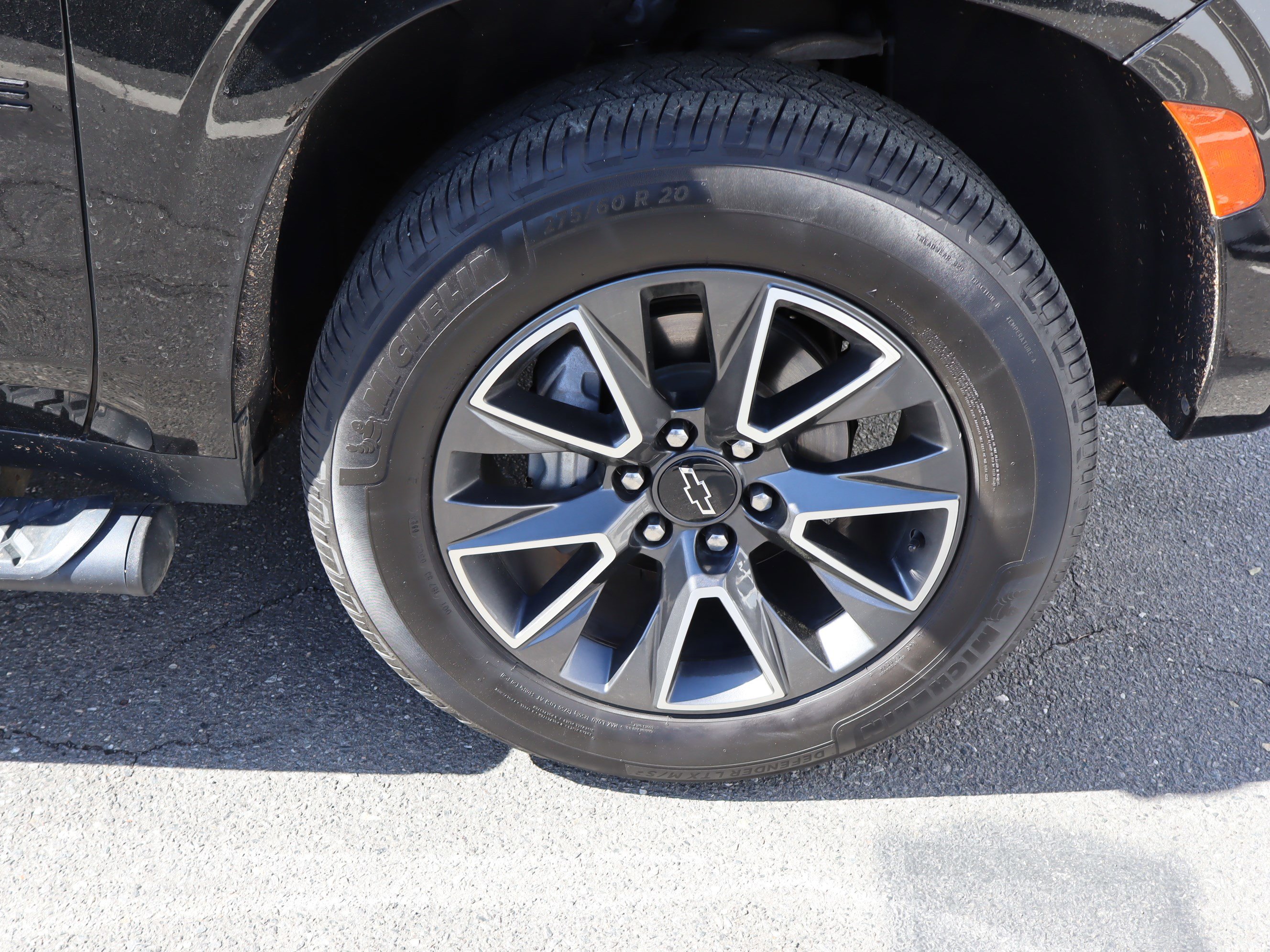 Used 2021 Chevrolet Tahoe Z71 w/ Z71 Off-Road Package image 42