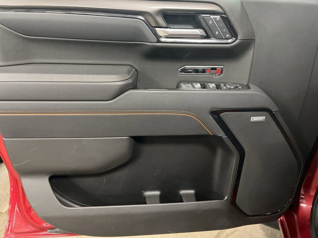 Used 2025 GMC Sierra 1500 AT4 w/ AT4 Premium Package AWD/4WD image 9