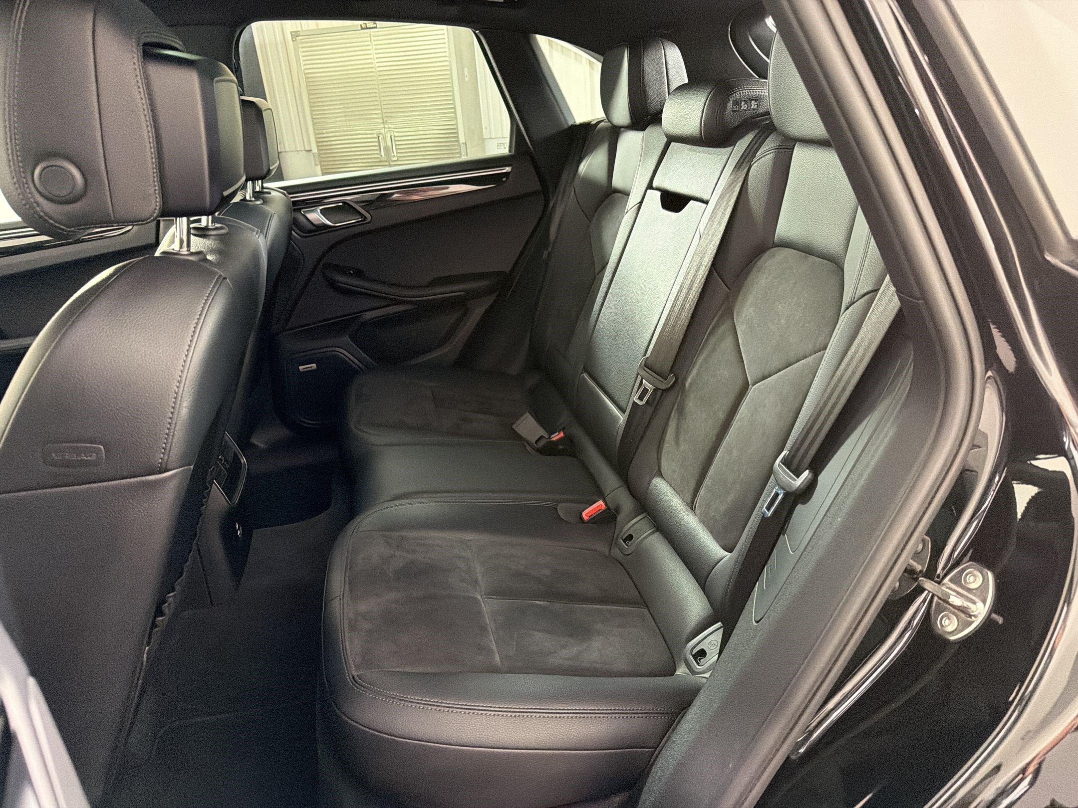 Used 2021 Porsche Macan S AWD/4WD image 15