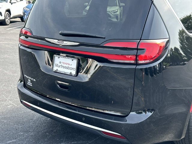 Used 2025 Chrysler Pacifica Select FWD image 11