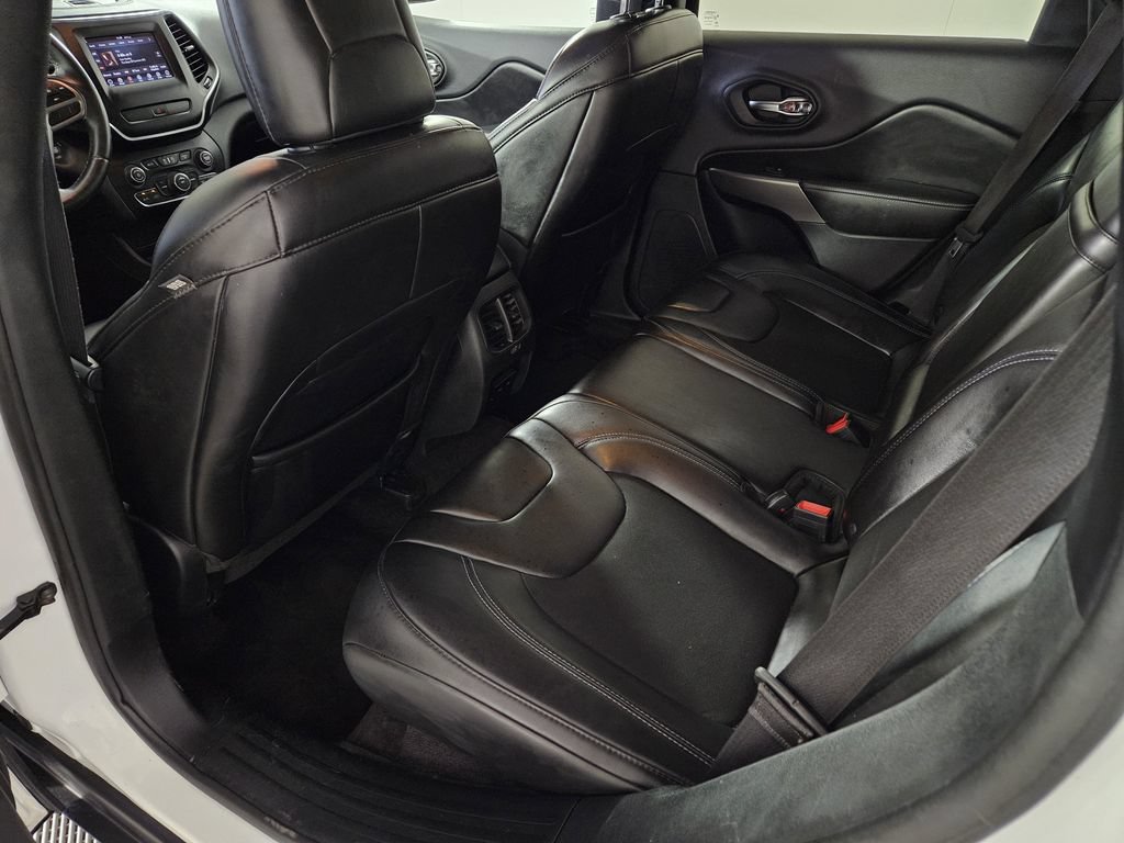 Used 2019 Jeep Cherokee Latitude Plus FWD image 25