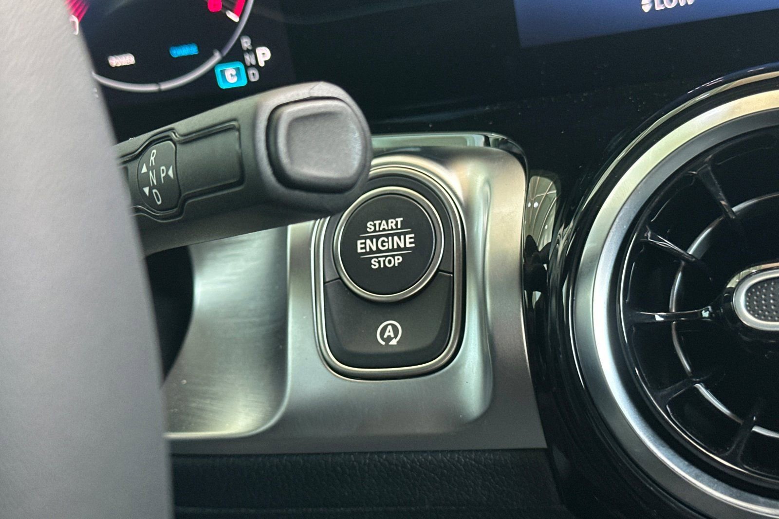 New 2026 Mercedes-Benz GLB 250 image 19