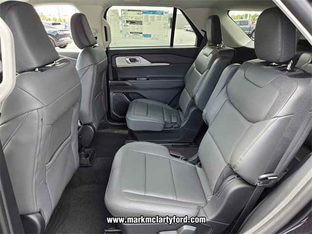 New 2025 Ford Explorer Active w/ Active Comfort Package image 6