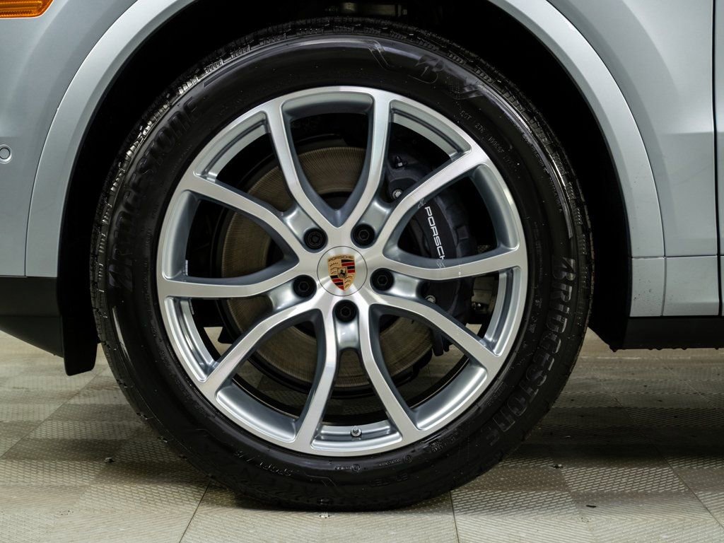New 2026 Porsche Cayenne Base image 39