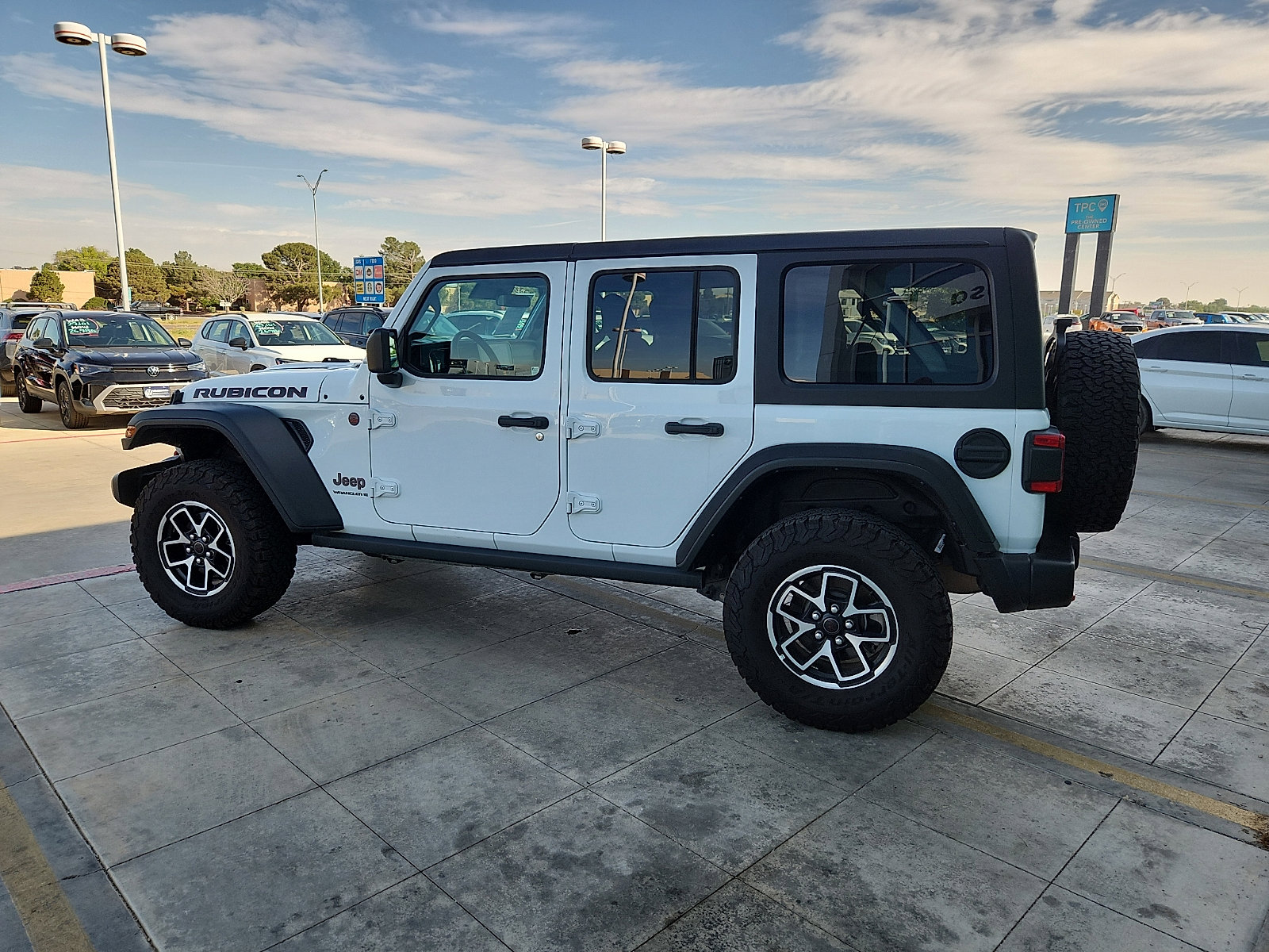 Used 2025 Jeep Wrangler Unlimited Rubicon image 4