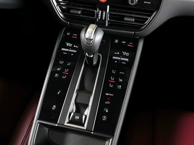 New 2026 Porsche Macan S AWD/4WD image 16