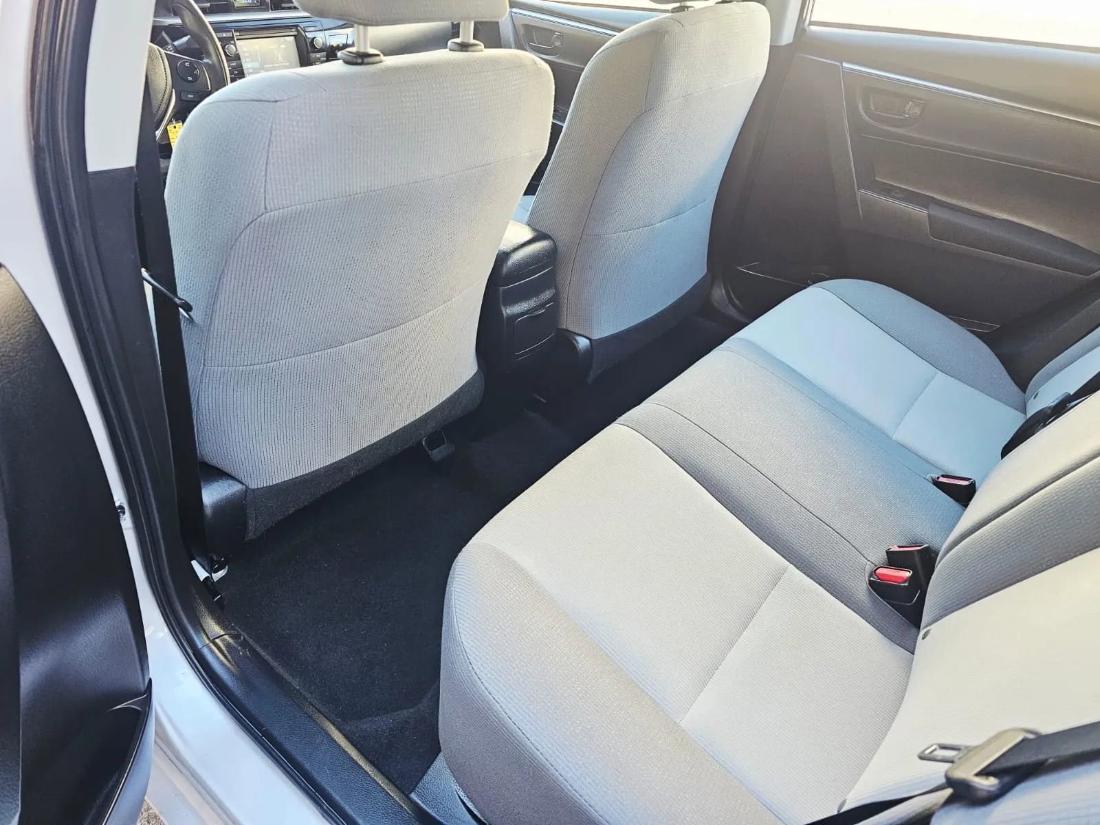Used 2016 Toyota Corolla L image 10