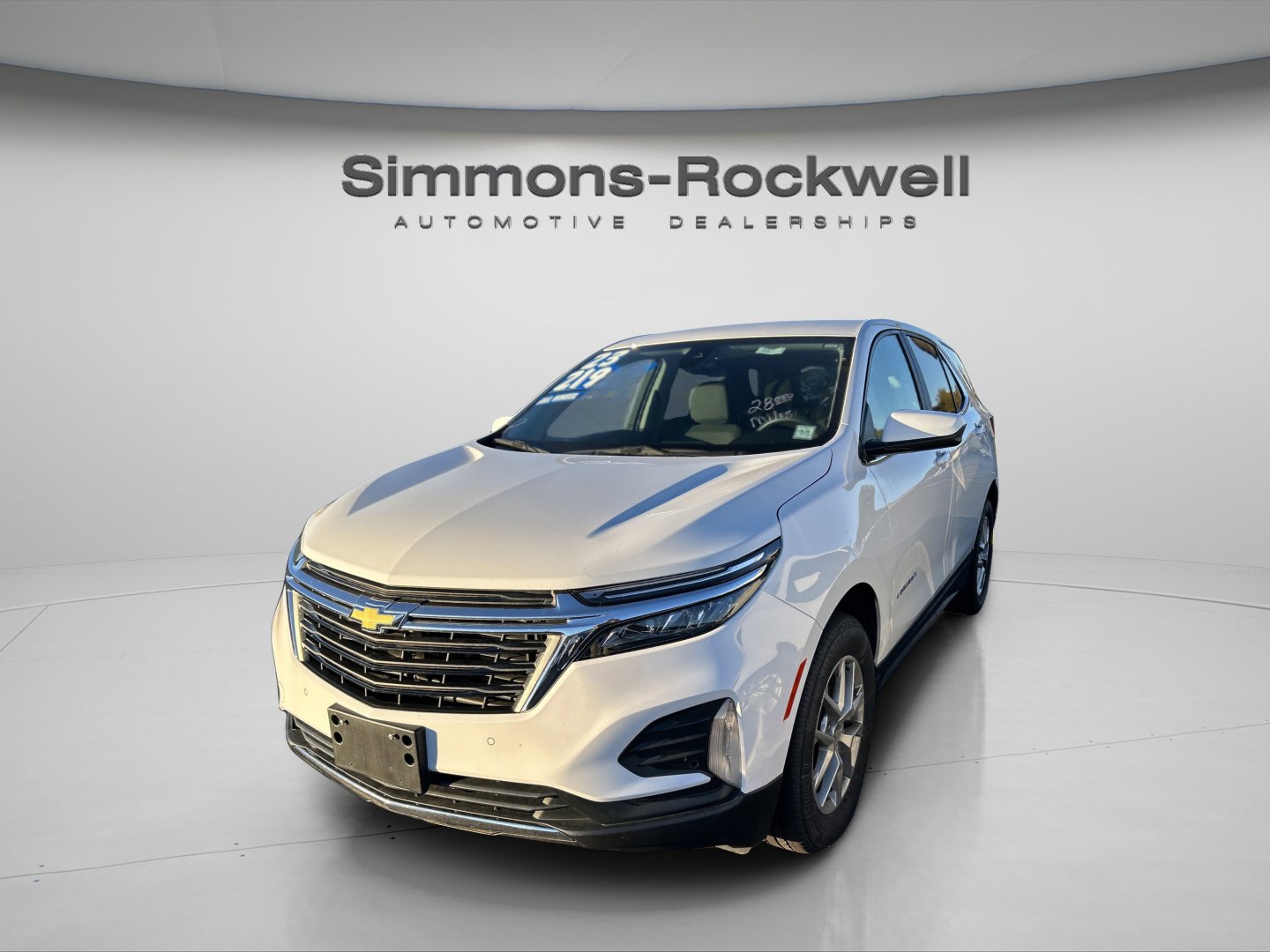 Used 2023 Chevrolet Equinox LT w/ LPO, Floor Liner Package image 6